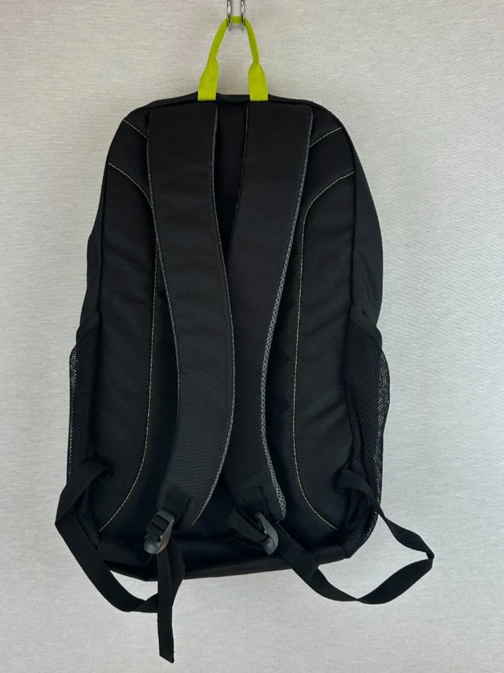 ULINE EDGE BLACK NEON GREEN 25L DAYPACK/BACKPAK ZIP POCKETS TEAR RESISTANT NEW